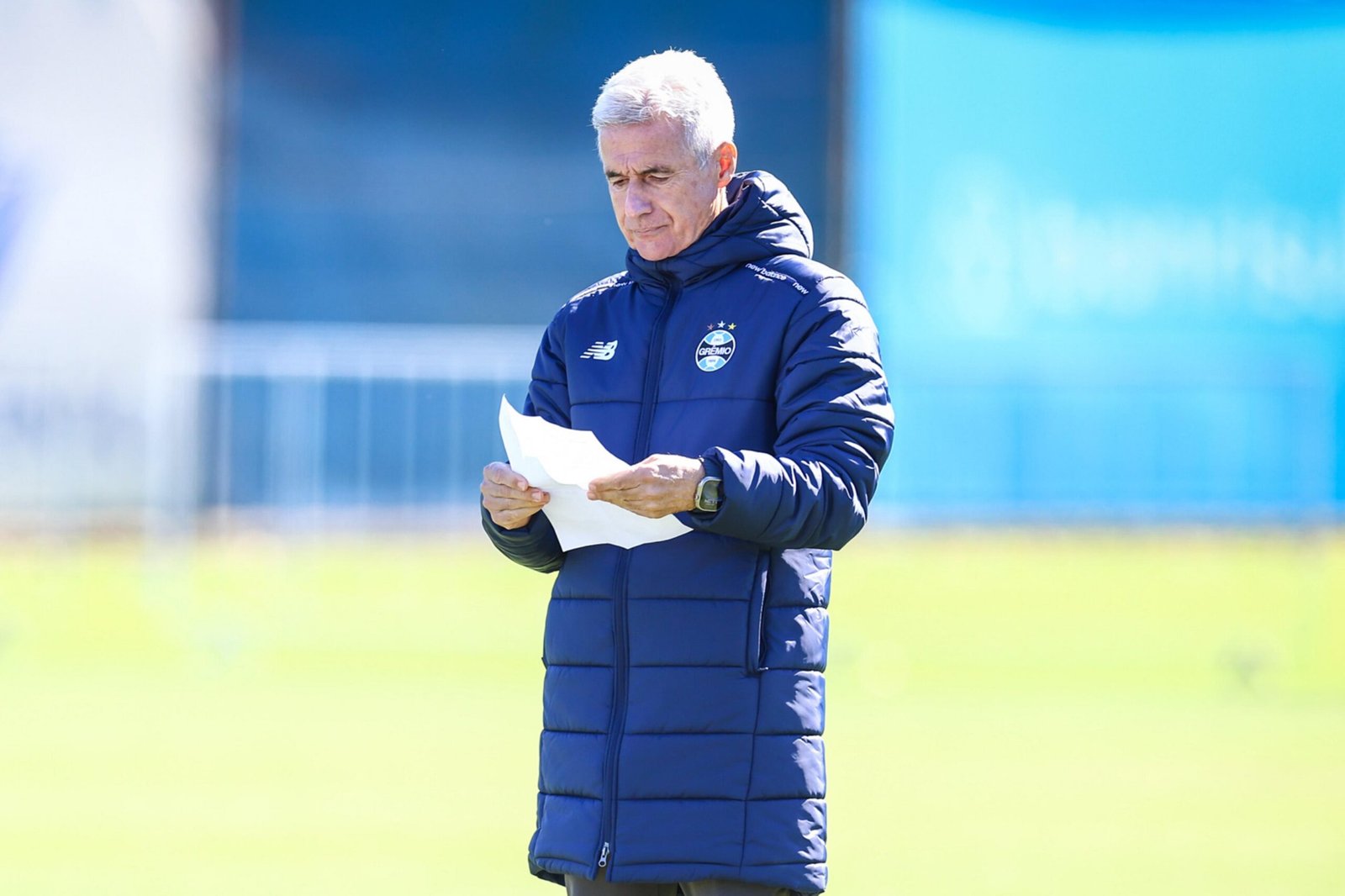 Trabalho de Luís Castro no Grêmio gera forte insatisfação da torcida 1 gremiocopero.com