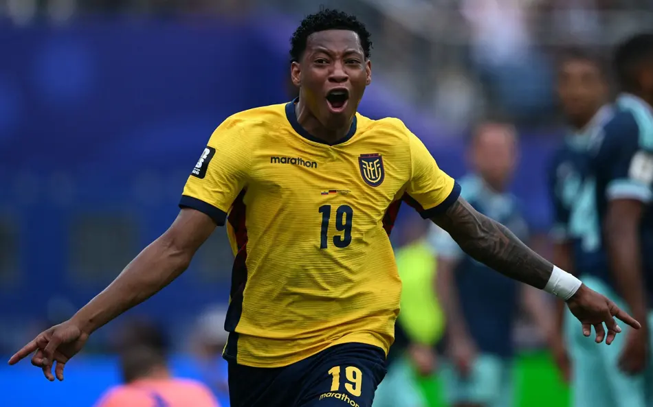 Alvo ambicioso: Grêmio mira a contratação do atacante Gonzalo Plata, mas esbarra em exigência alta do Flamengo 1 Gonzalo Plata