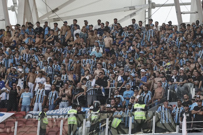 Invasão tricolor no Beira-Rio: torcida do Grêmio esgota ingressos para o Gre-Nal 453 em 20 minutos 1 Torcida do Grêmio