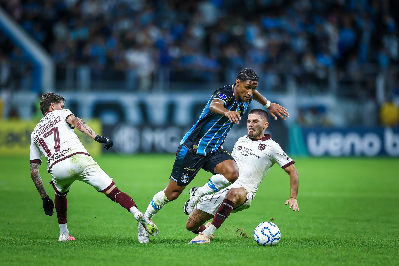 Tetê Passa por Exames e É Dúvida para a Copa do Brasil