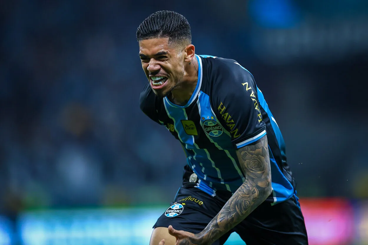 Diego Caito durante o Gre-Nal 454 entre Grêmio e Internacional