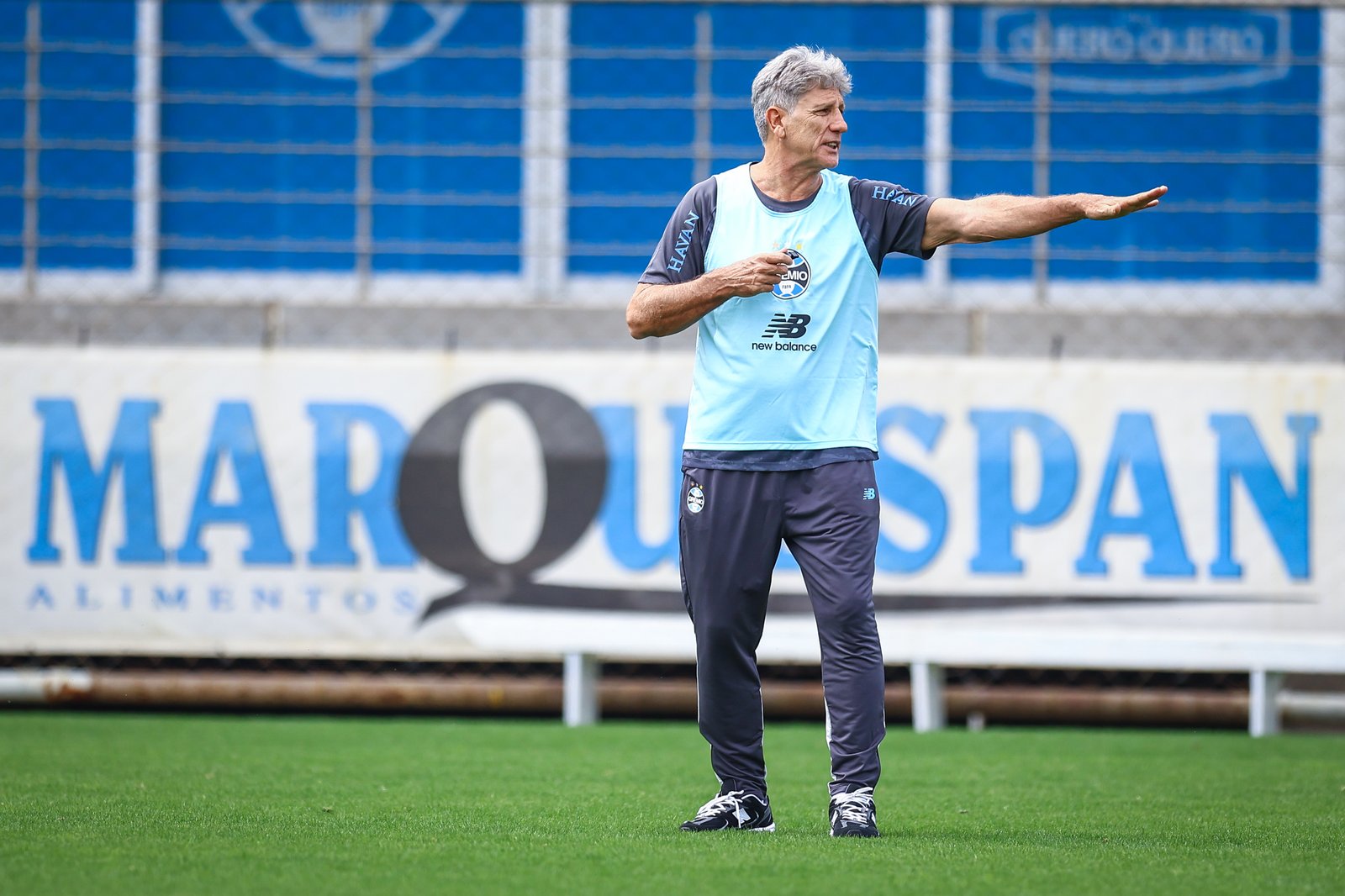Renato prepara novo meio-campo do Grêmio 1 gremiocopero.com