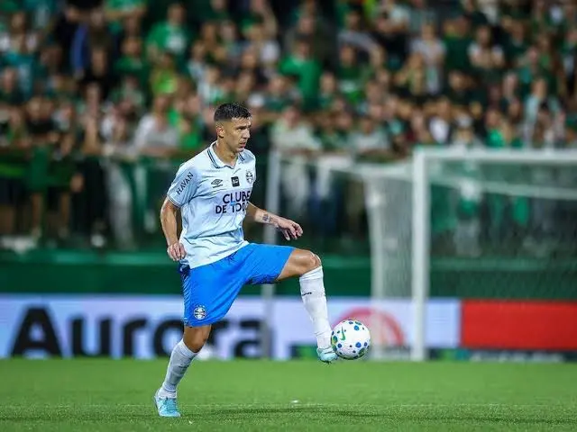 Balbuena jogador do Grêmio antes do jogo contra o Vitória