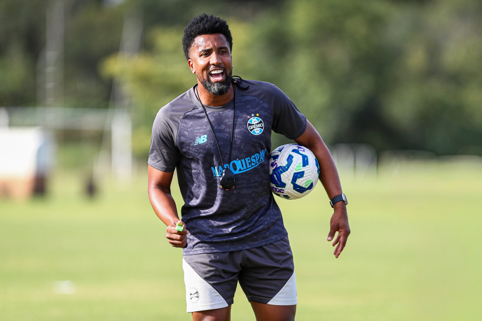 Bruno Cortez pode integrar comissão técnica de Renato no Grêmio