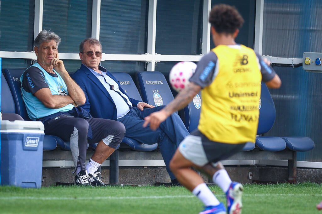 Departamento de futebol do Grêmio pode passar por mudanças em meio à pressão pelos resultados e às críticas de Renato Portaluppi.
