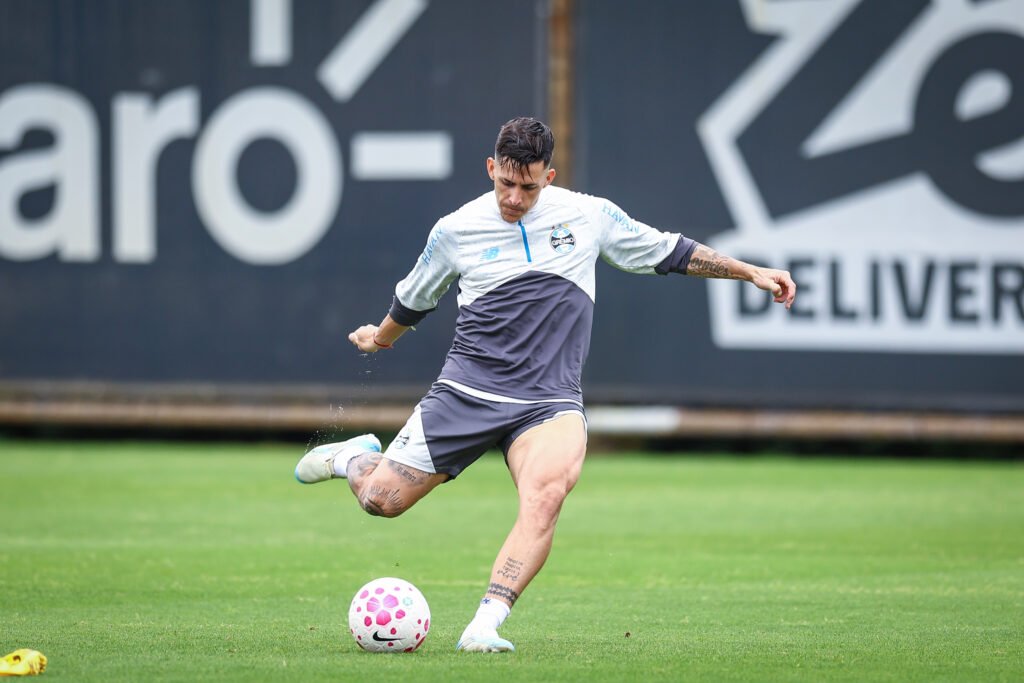 Grêmio enfrenta o Coritiba no Couto Pereira pela 32ª rodada do Campeonato Brasileiro de 2026