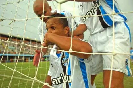 HÁ 17 anos no Blogão do Grêmio: Grêmio aplica goleada de 5 a 1 sobre o Novo Hamburgo no Gauchão 2 Grêmio